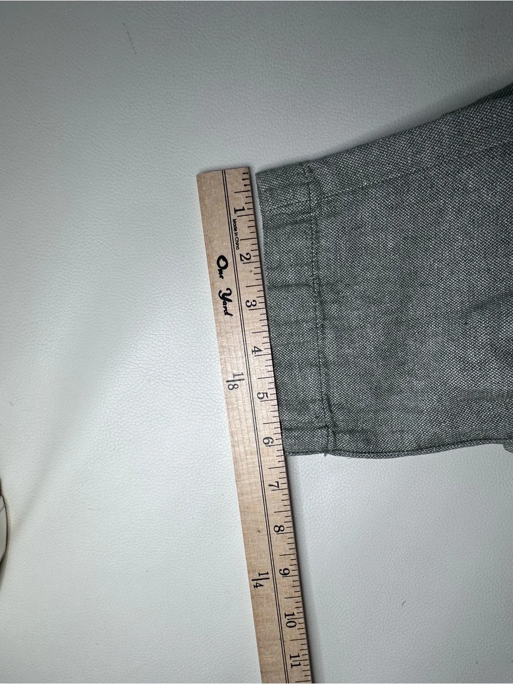 Banana Republic Men's Olive Green Casual Trousers-Athletic/Classic Straight Fit